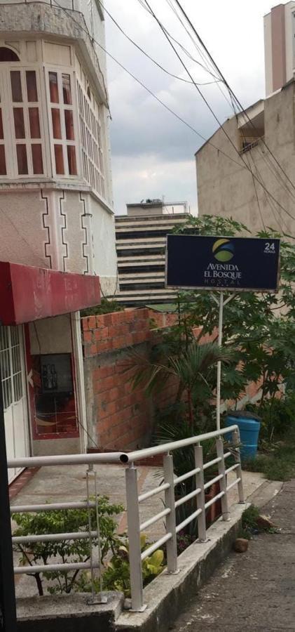 Hotel Avenida El Bosque Floridablanca Exterior photo